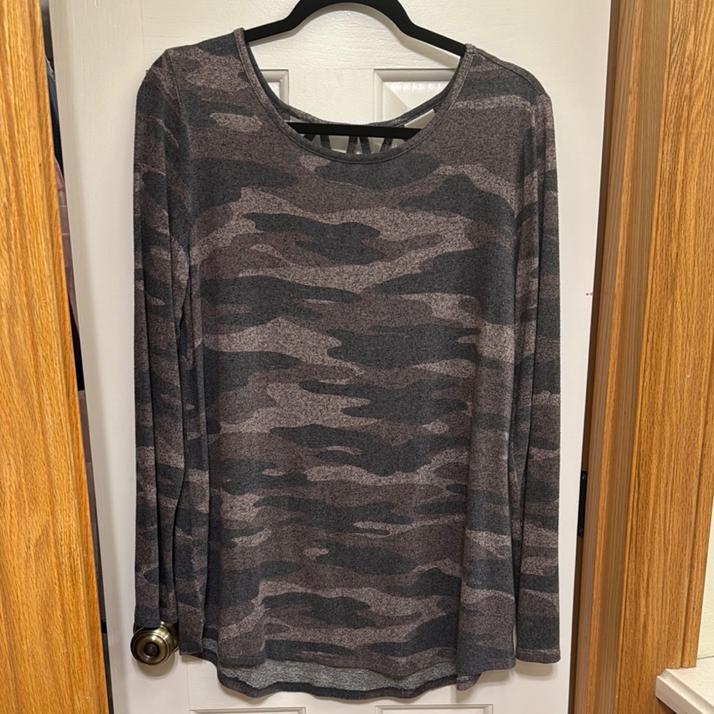 Maurices Gray Camo Long Sleeve Tunic